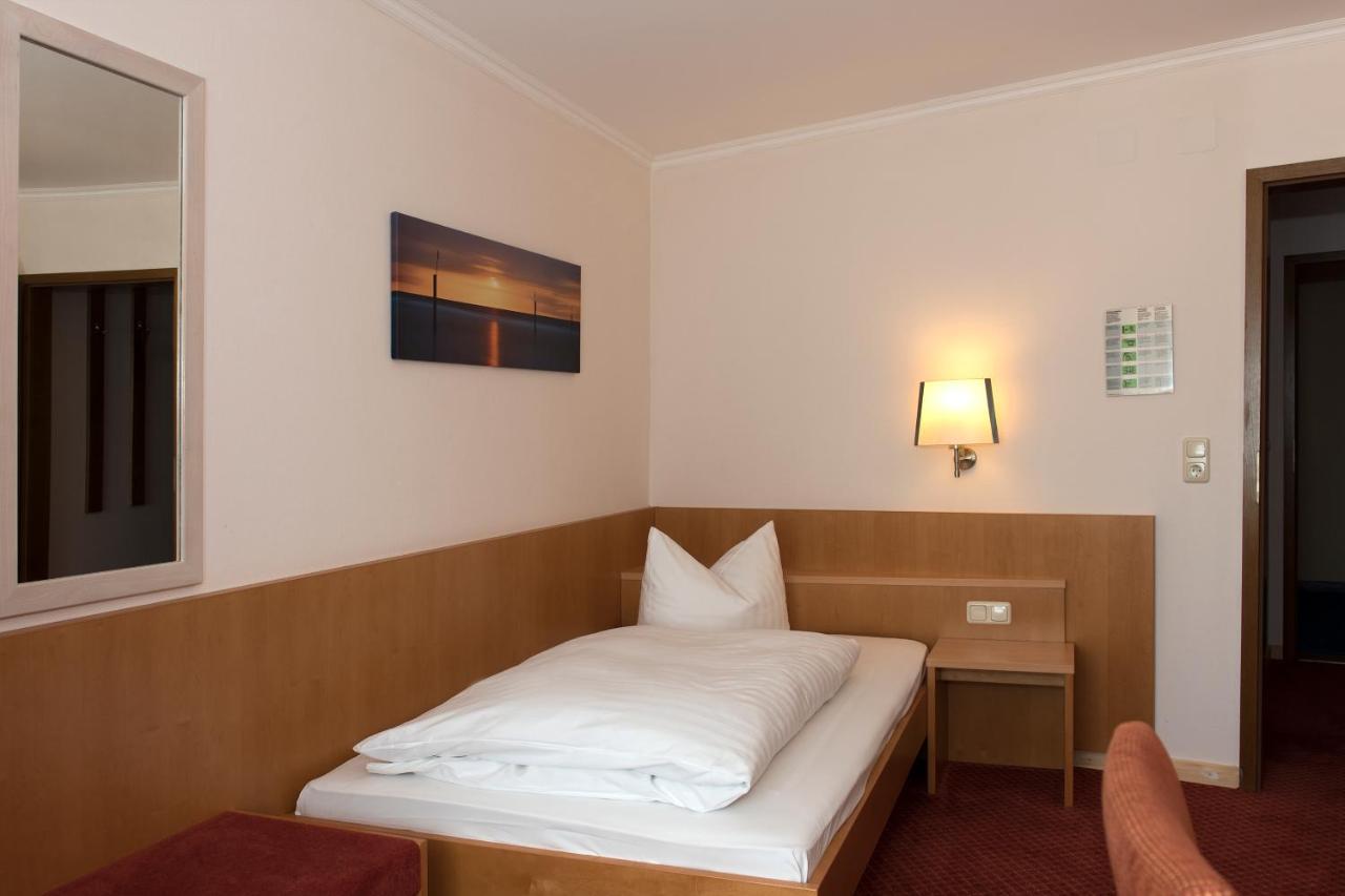 Hotel Restaurant Zum Schiffchen ไมน์ทาล ภายนอก รูปภาพ